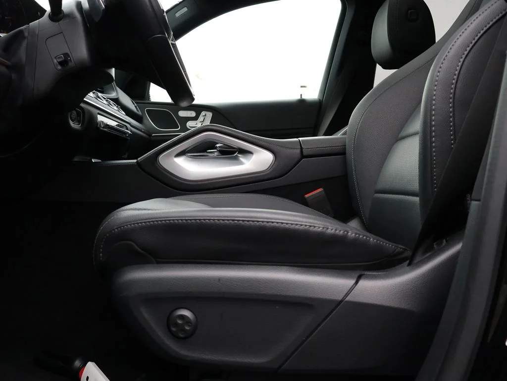 Used 2025 Black Mercedes-Benz GLE 350 image 41
