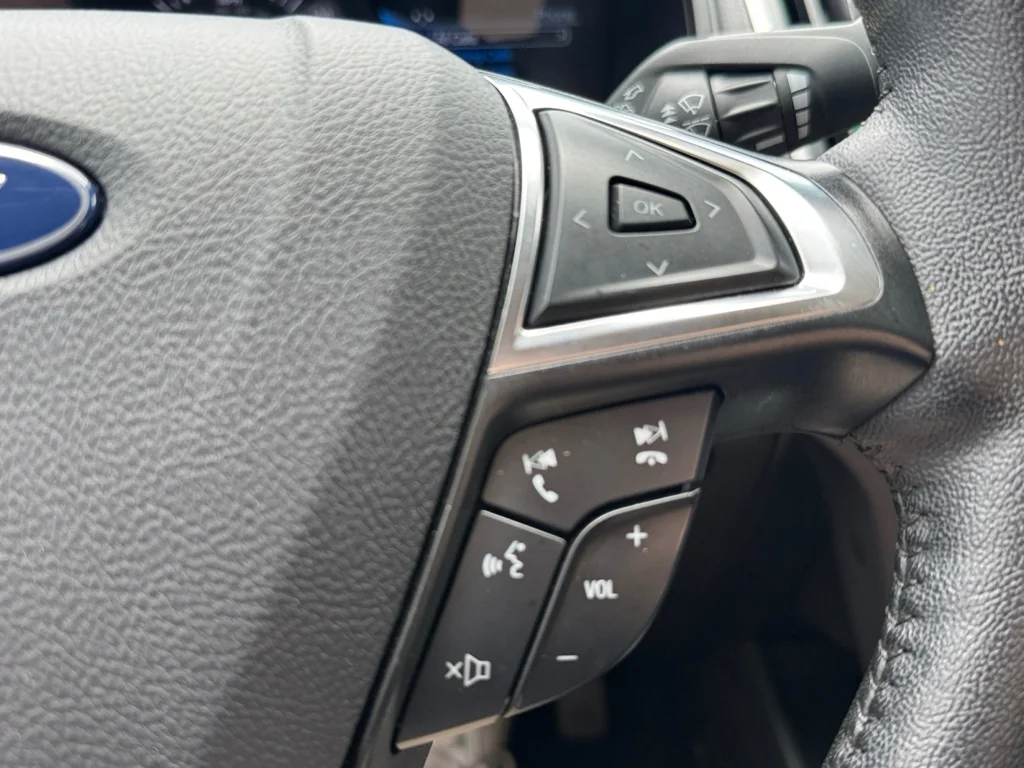 Used 2024 Blue Ford SEL image 19
