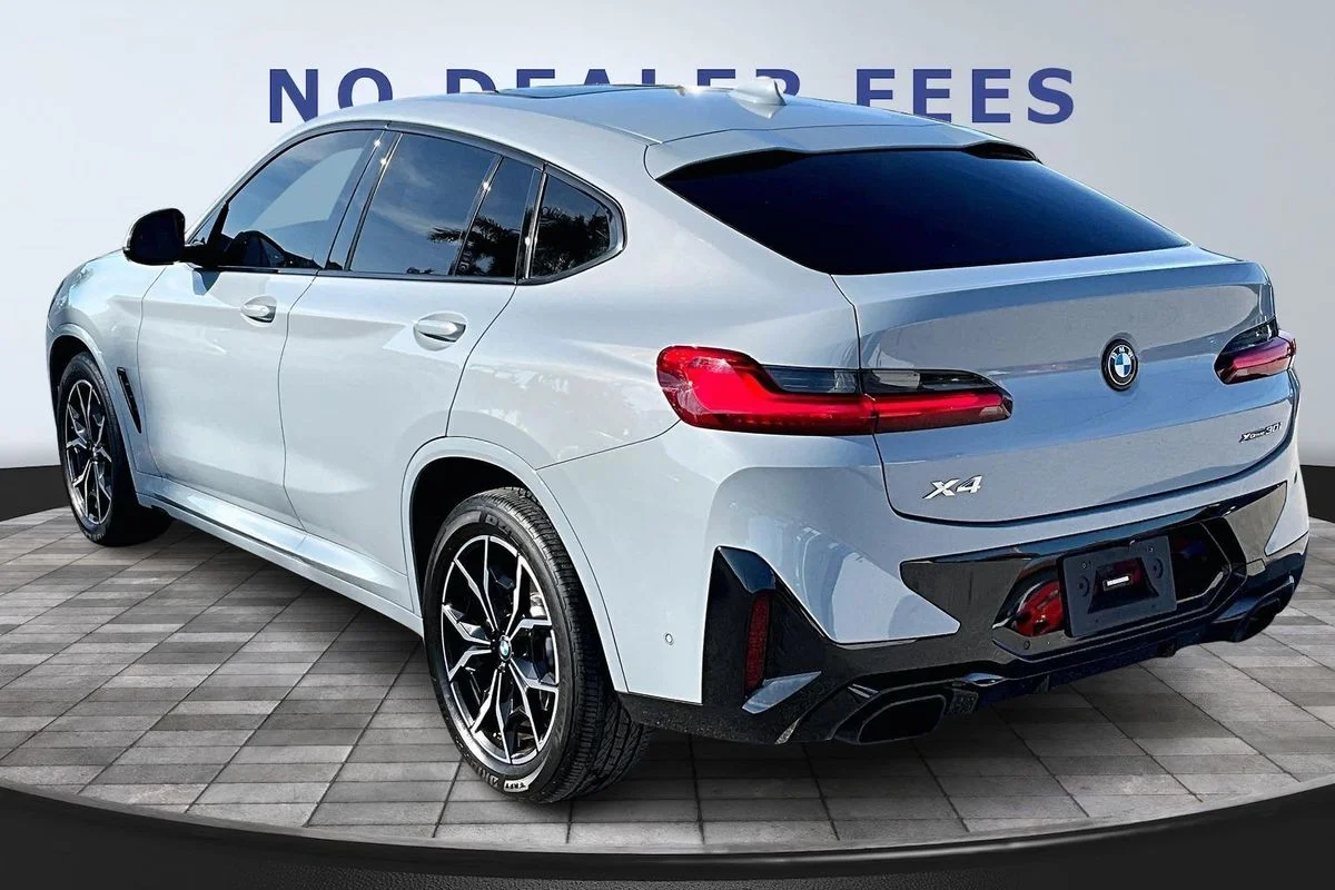 Used 2023 Gray BMW xDrive30i image 4