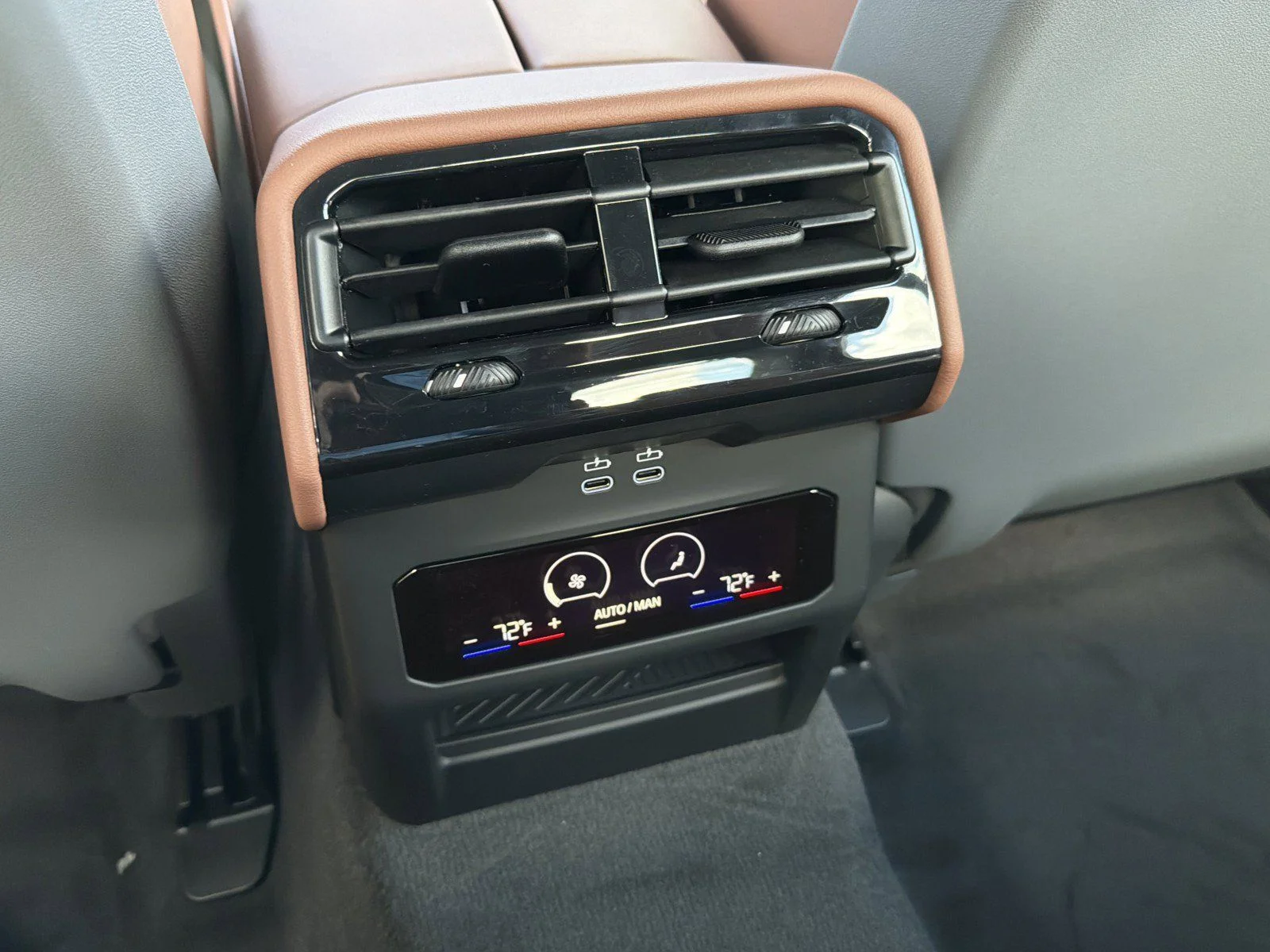 New 2027 Mineral White Metallic BMW 530i image 18