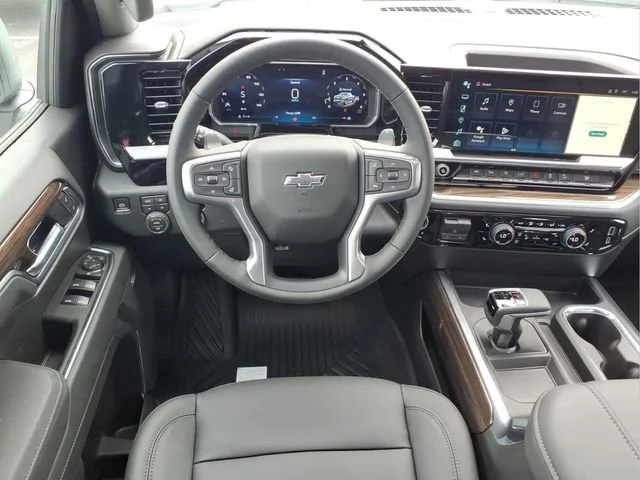 New 2026 Summit White Chevrolet RST image 4