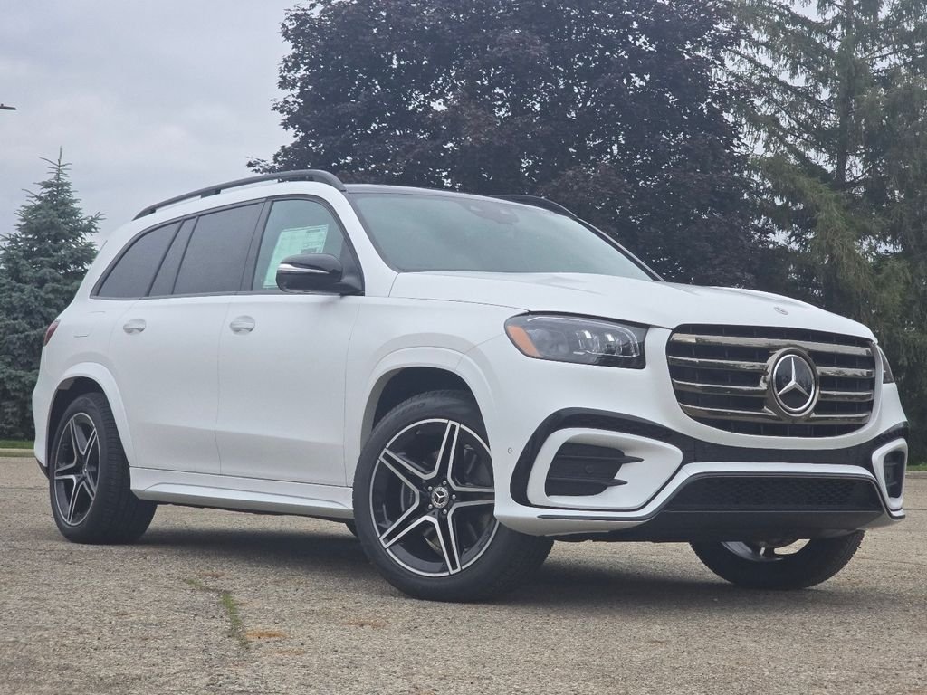 New 2026 MANUFAKTUR Moonlight White Magno Mercedes-Benz GLS 450 image 2