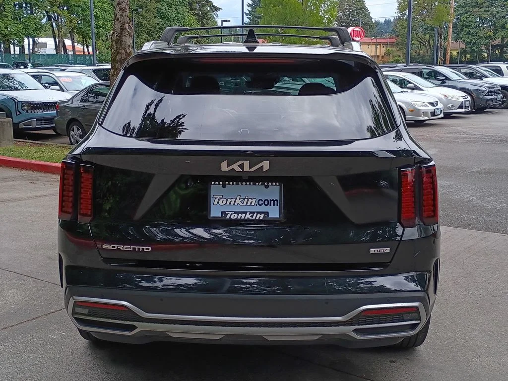 Used 2023 Aurora Black Kia EX image 5
