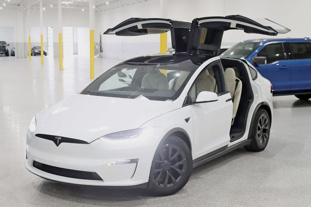 2022 Tesla Model X Base