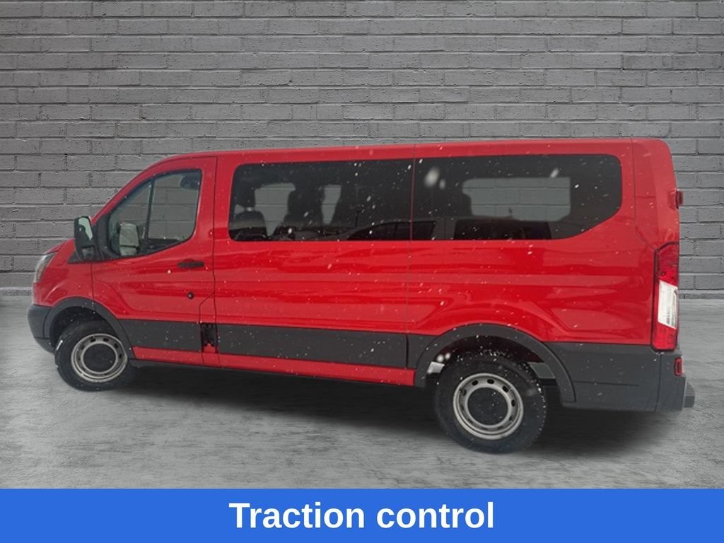Used 2018  Ford XL image 6