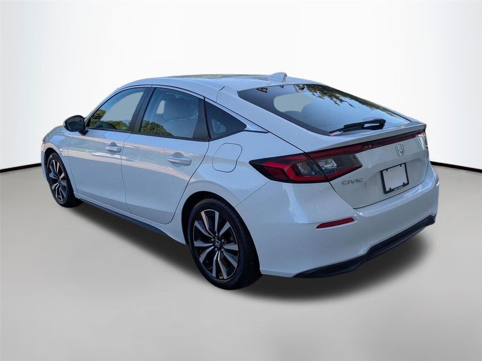 Used 2024 Platinum White Pearl Honda EX-L image 8
