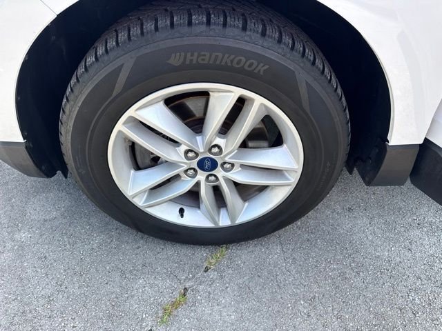 Used 2018 White Ford SEL image 17
