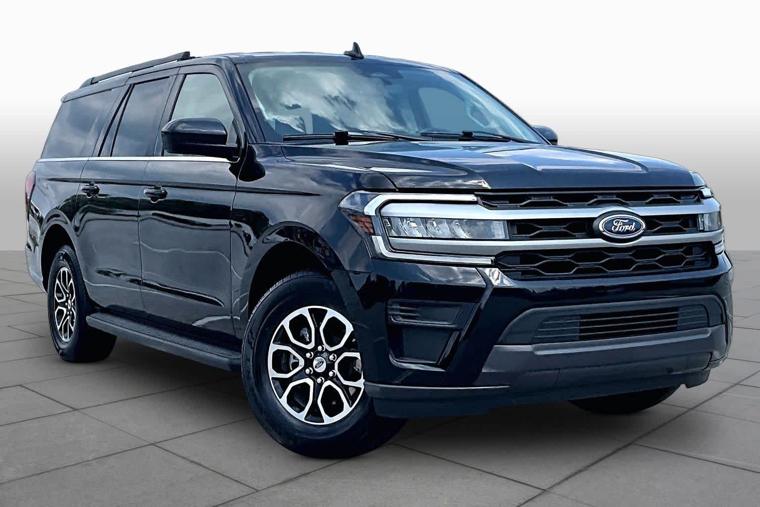 Used 2024 Agate Black Metallic Ford XLT image 3