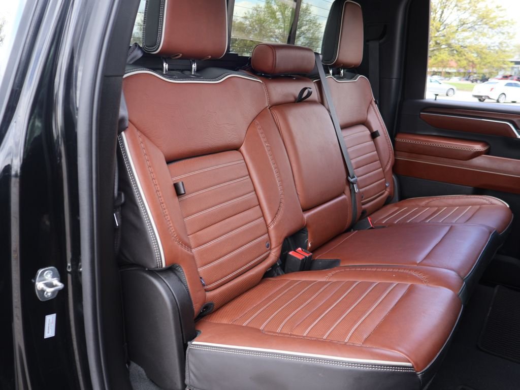 Used 2024 Black GMC Denali Ultimate image 33