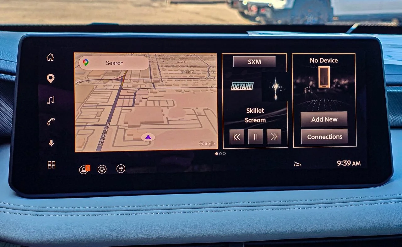 New 2027 RADIANT WHITE INFINITI Luxe AWD image 14