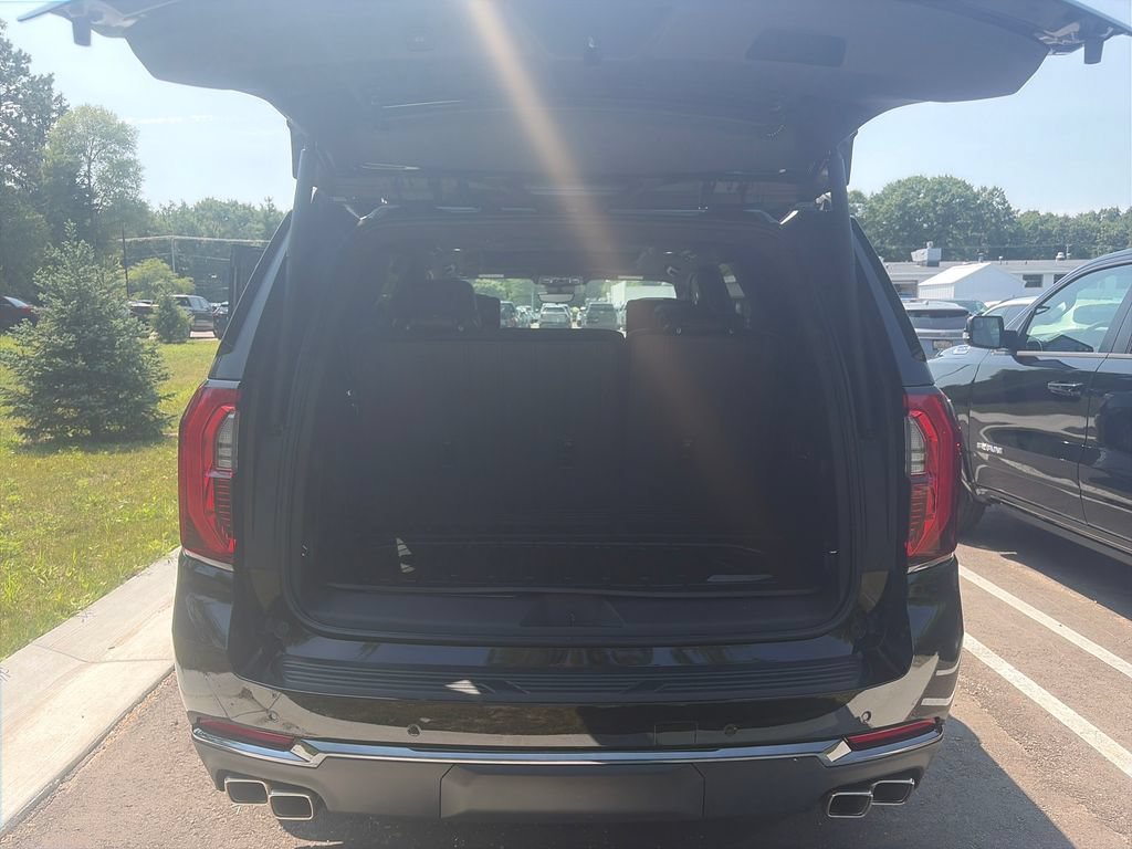 2026 GMC Yukon Denali Ultimate - Photo 45