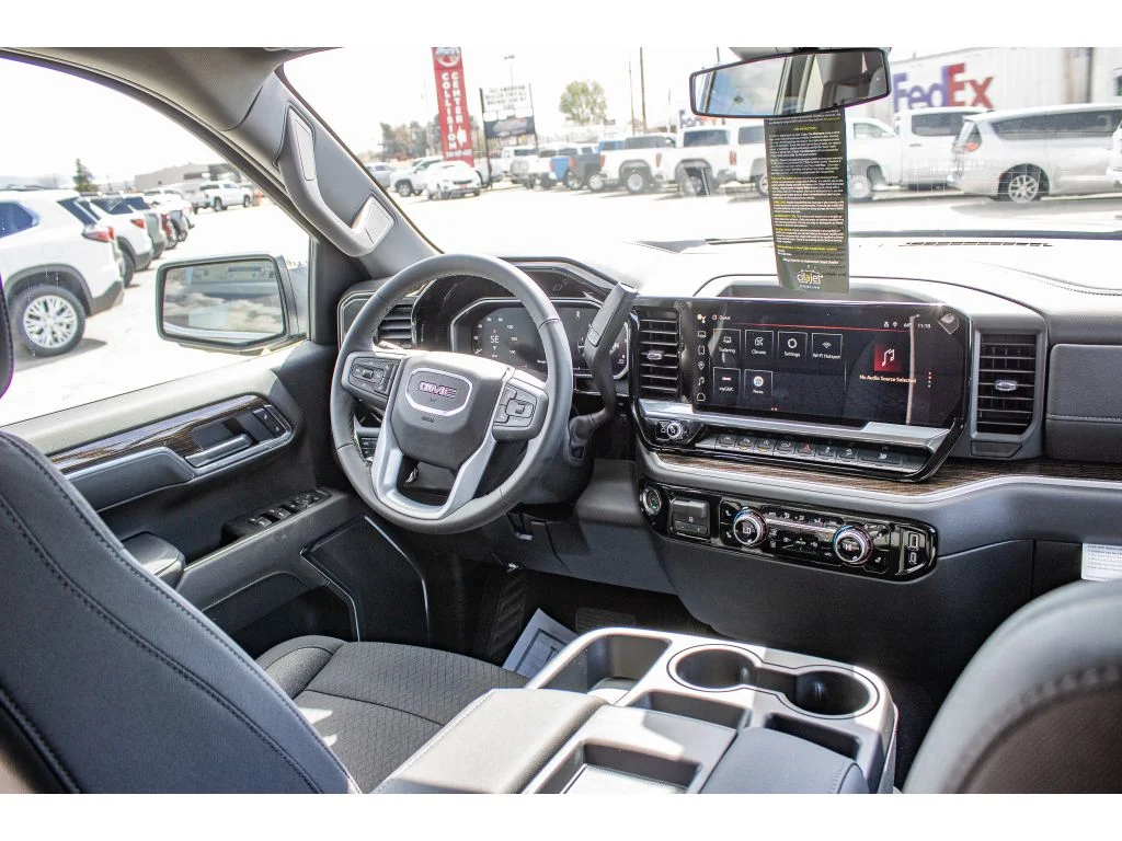 2026 GMC Sierra 1500 SLE - Photo 19