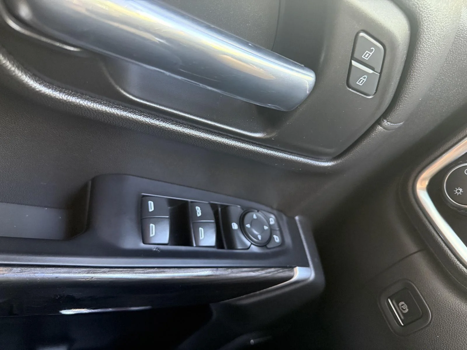 Used 2020 Northsky Blue Metallic Chevrolet LT Trail Boss image 12