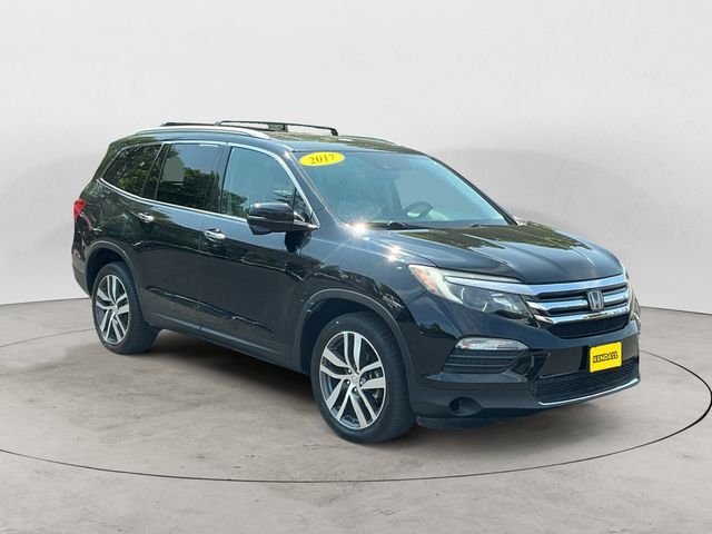Used 2017 Black Honda Touring image 3