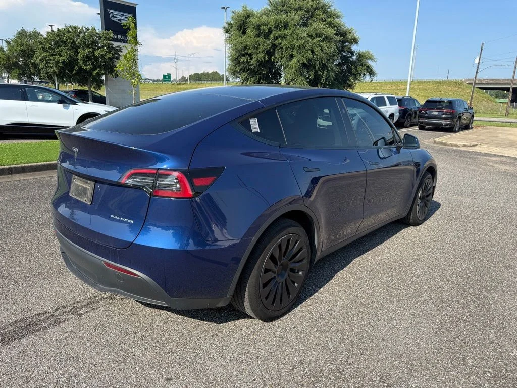 Used 2024 Blue Tesla Long Range image 6