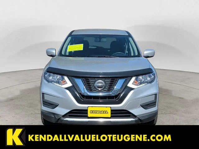 Used 2018 Silver Nissan S image 2