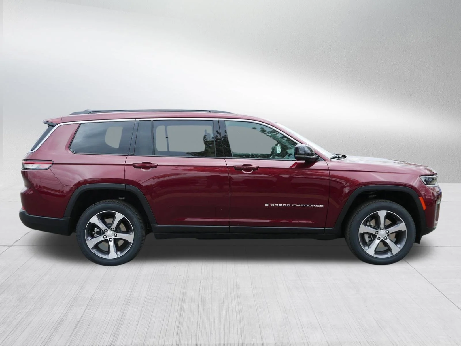 New 2026 Velvet Red Pearl-Coat Exterior Paint Jeep Limited image 8