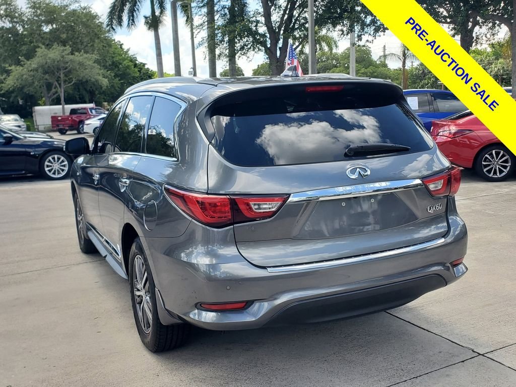 Used 2016 Gray INFINITI Base image 5