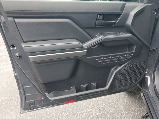 Used 2024  Toyota SR5 image 8