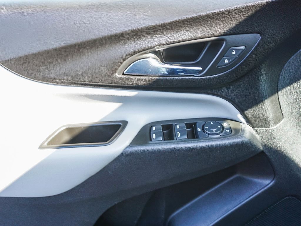 Used 2022 Blue Chevrolet LS image 18