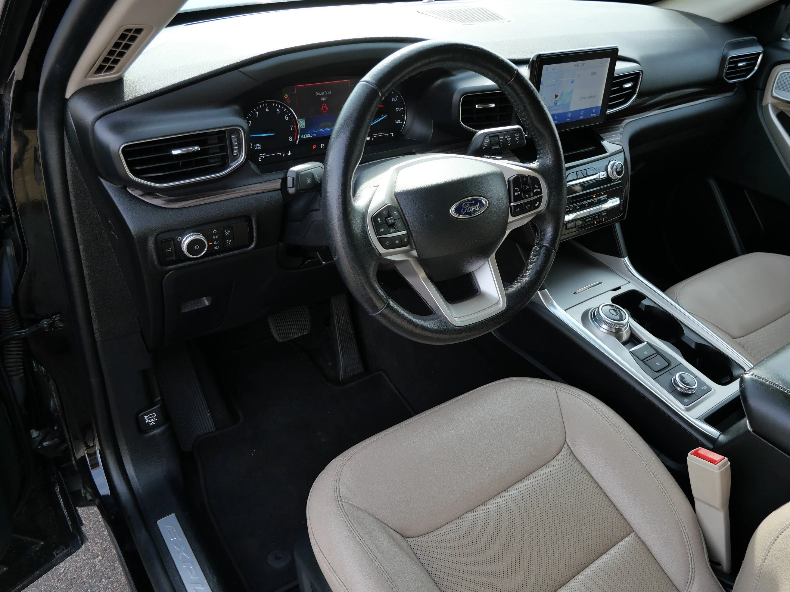 Used 2023 Agate Black Metallic Ford Limited image 18