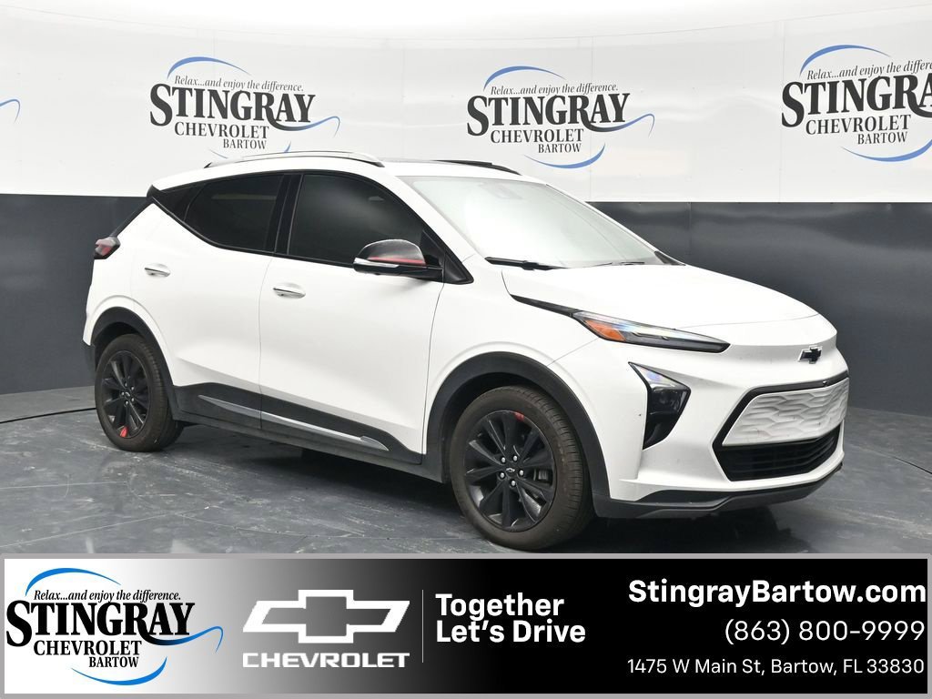 Used 2023 SUMMIT WHITE Chevrolet Premier image 1