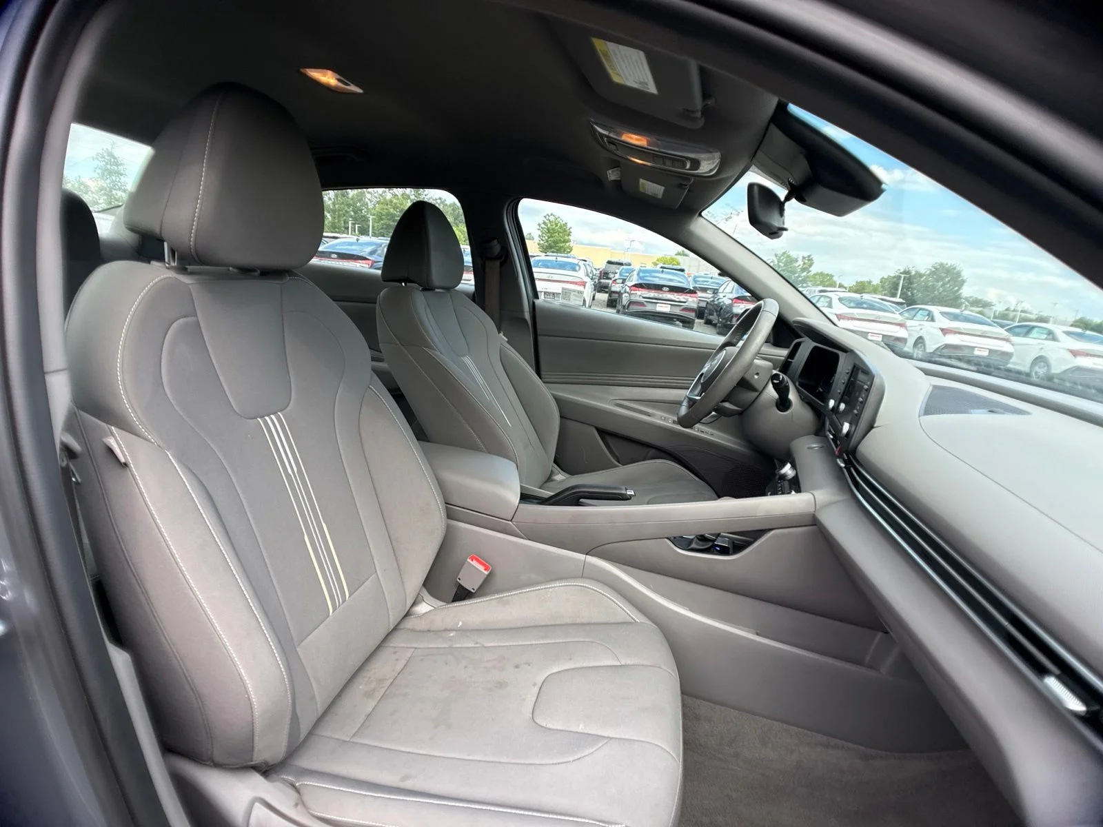 Used 2025 Gray Hyundai SEL Sport image 28