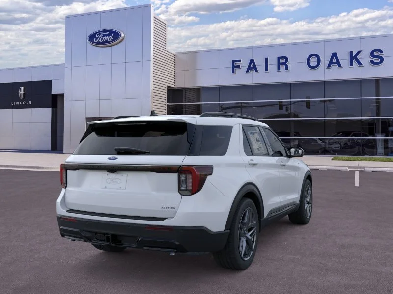 New 2026 Space White Metallic Ford ST-Line image 30
