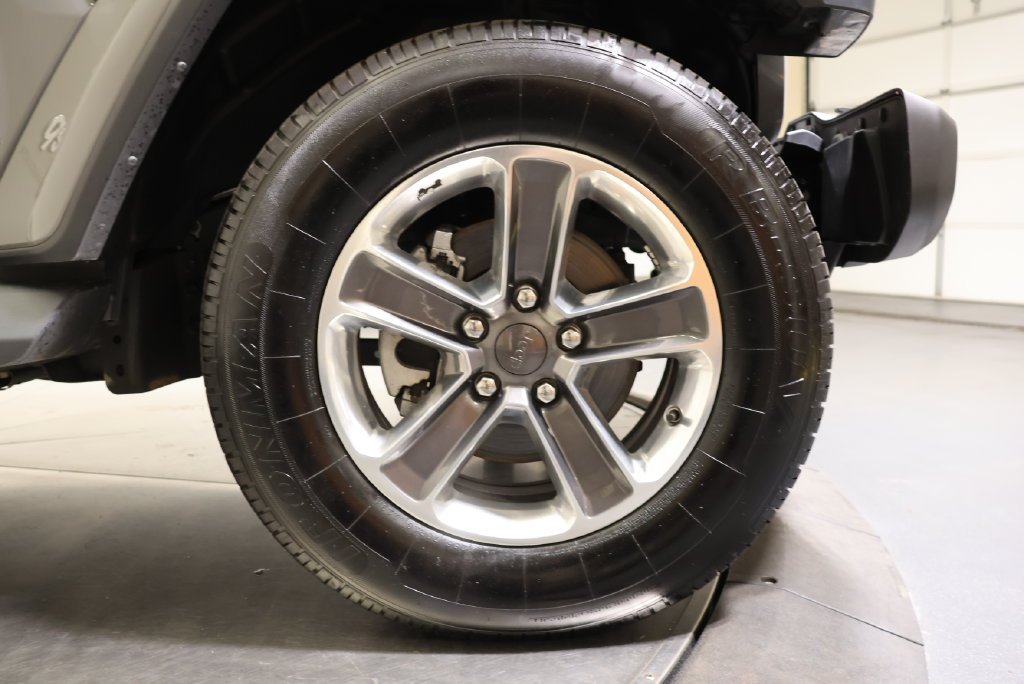 2023 Jeep Wrangler 4-Door Sahara - Photo 12