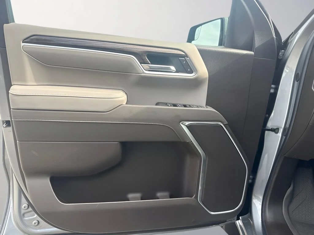 New 2026 Sterling Gray Metallic Chevrolet RST image 27