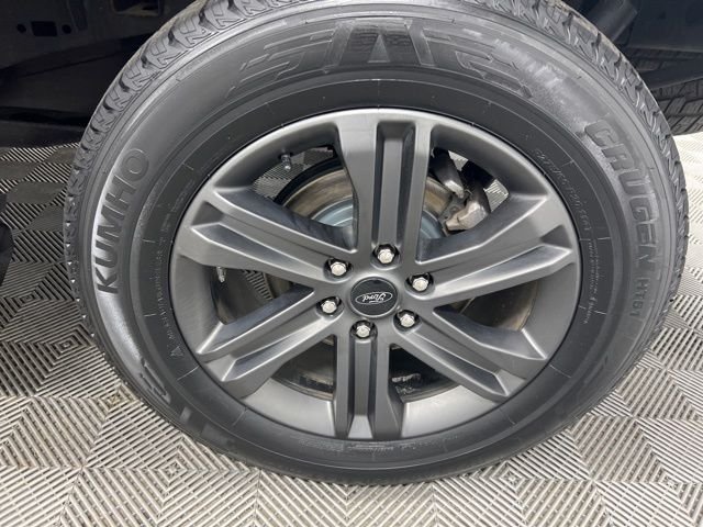 Used 2023 Gray Ford XLT image 9