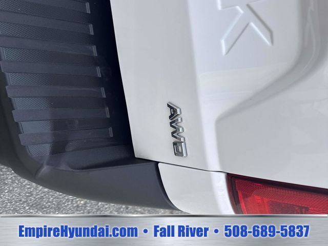 Used 2024 Oxford White Ford XLT image 5