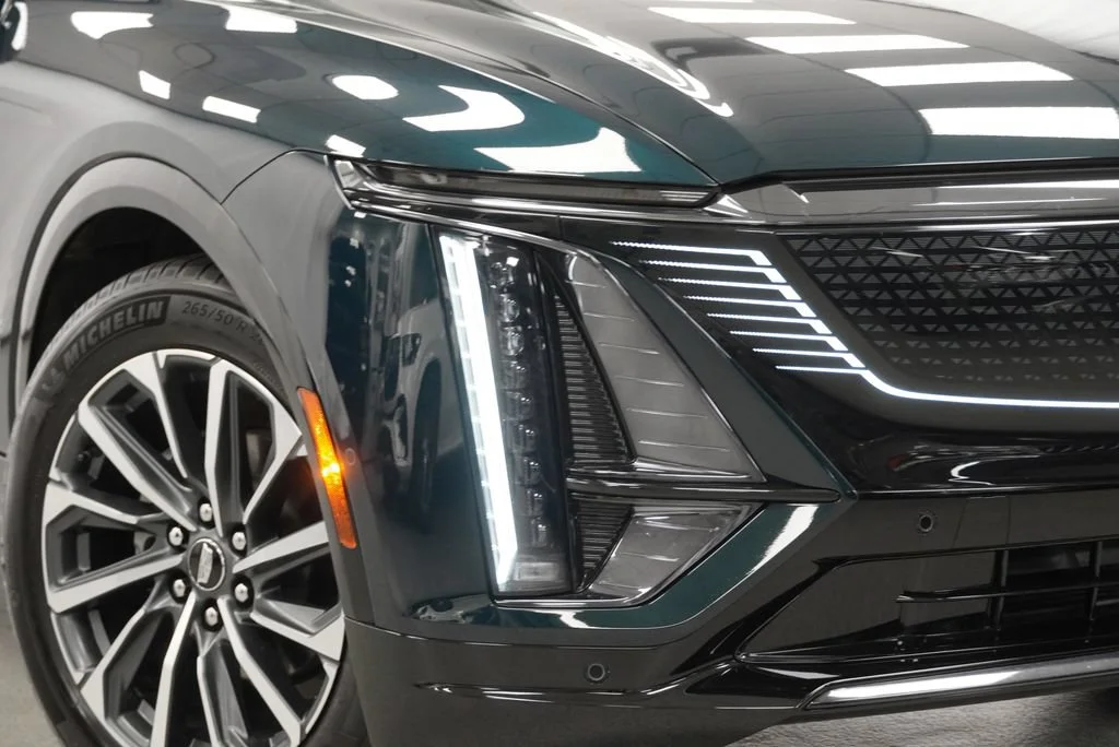Used 2024 Emerald Lake Metallic Cadillac Sport 2 image 35