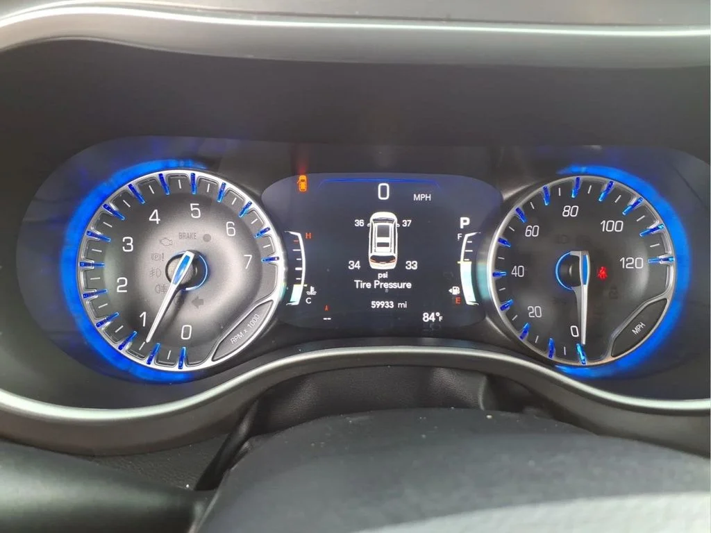 Used 2024 White Chrysler Touring L image 18