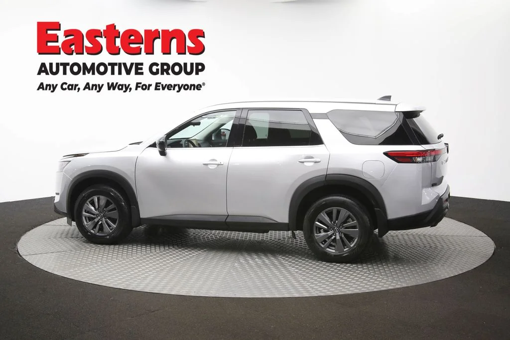 Used 2023 Silver Nissan S image 60