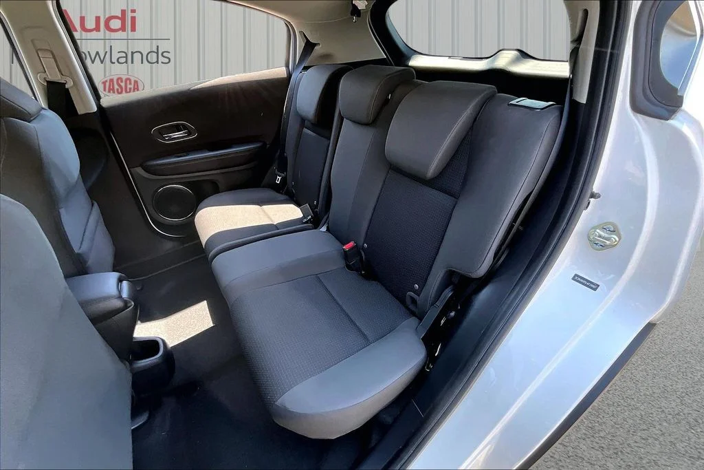 Used 2020  Honda EX image 21