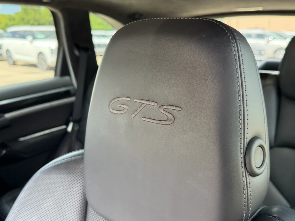 Used 2017  Porsche GTS image 32