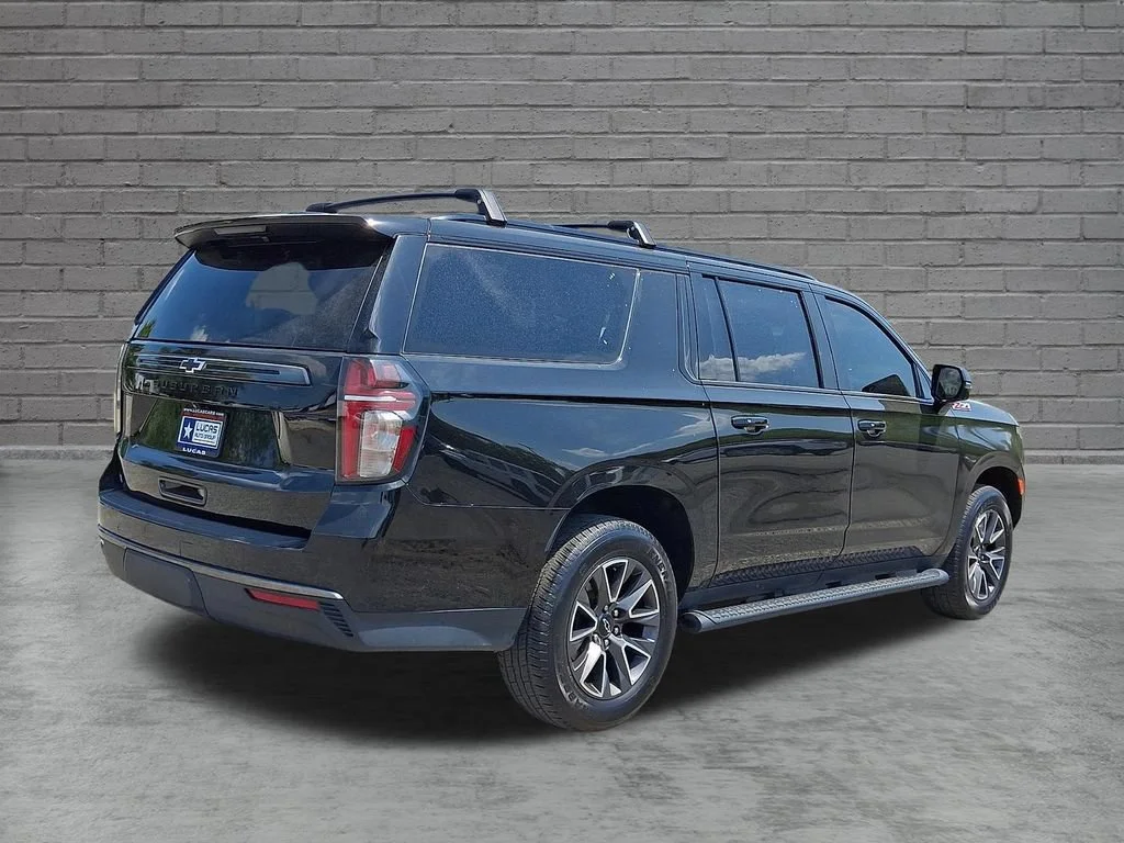 Used 2022 Black Chevrolet Z71 image 12