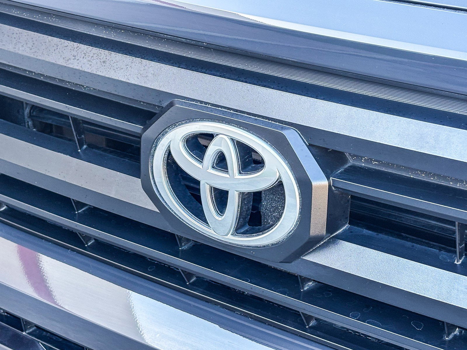 Used 2025 Underground Toyota SR5 image 10