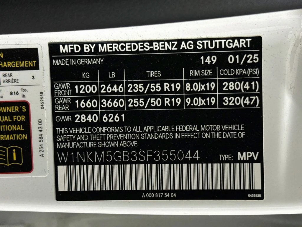 Used 2025 White Mercedes-Benz GLC 350e image 31