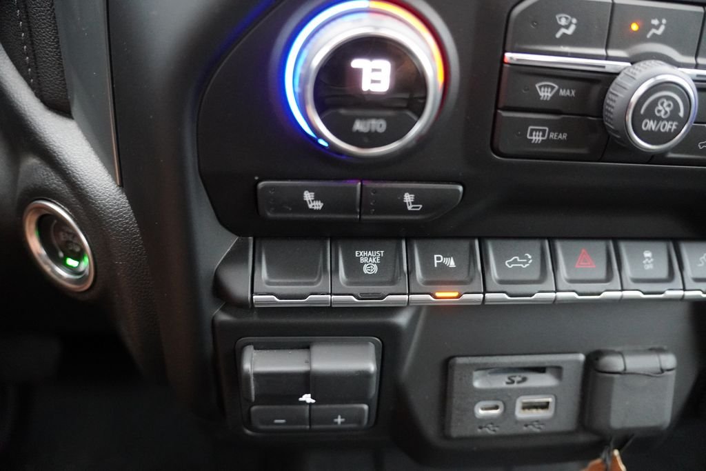 Used 2022 White Chevrolet LTZ image 6