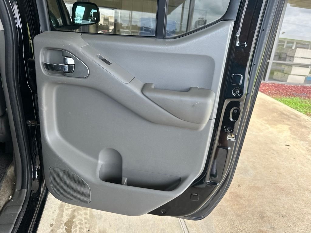 Used 2012 Black Nissan SV image 21