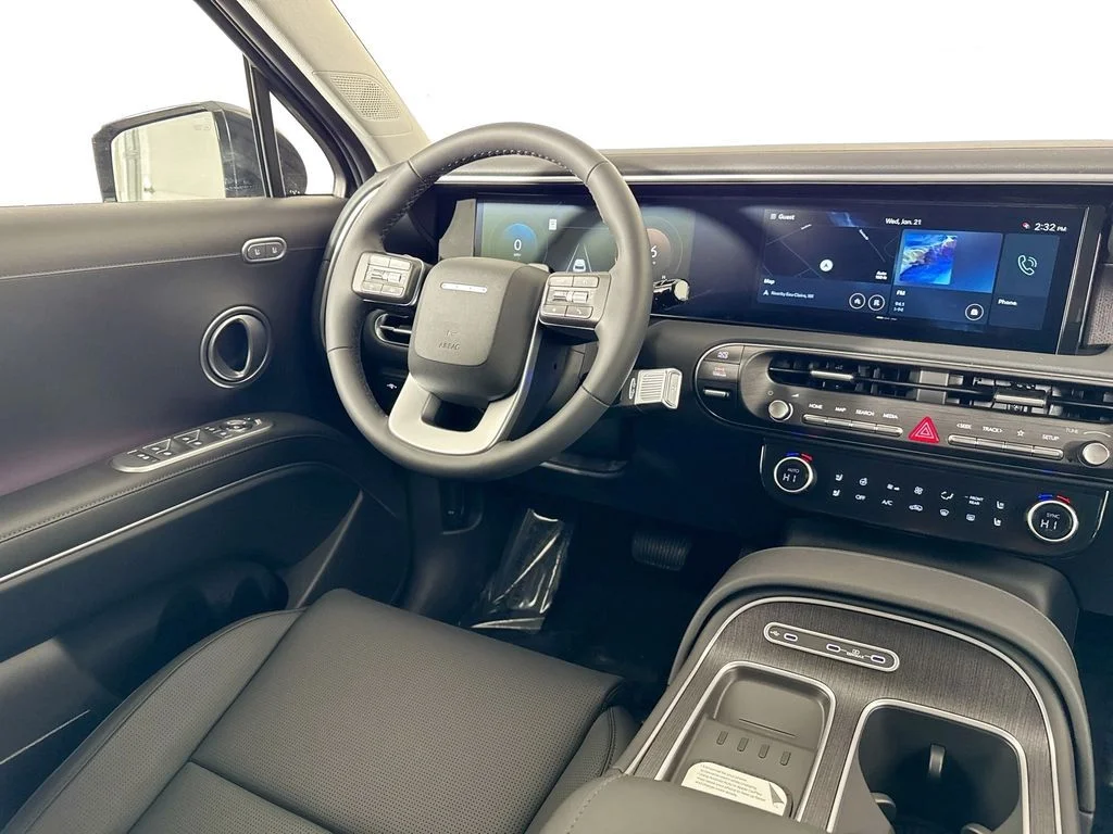 New 2026 Black Hyundai SEL Premium image 8