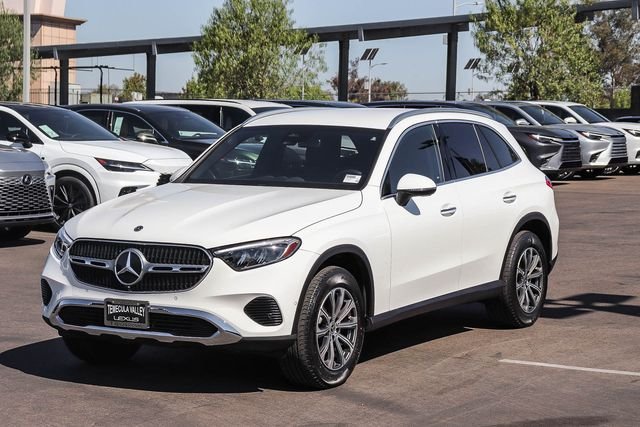 Used 2025  Mercedes-Benz GLC 300 image 3