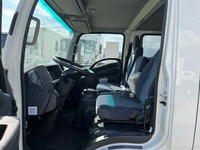 New 2024  Isuzu 150" WHEELBASE image 10