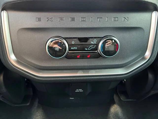 New 2026 Agate Black Metallic Ford Tremor® image 30