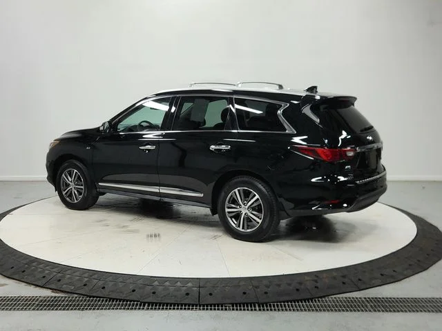 Used 2020 Black INFINITI LUXE image 6