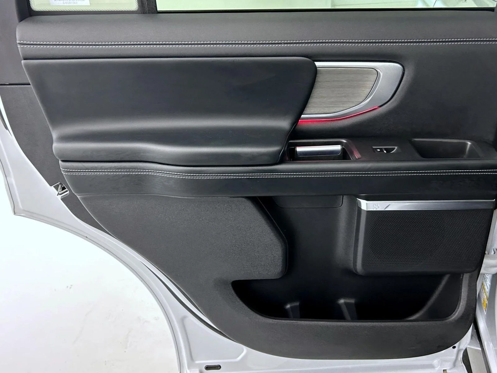 Used 2025 Silver Ford Platinum image 24