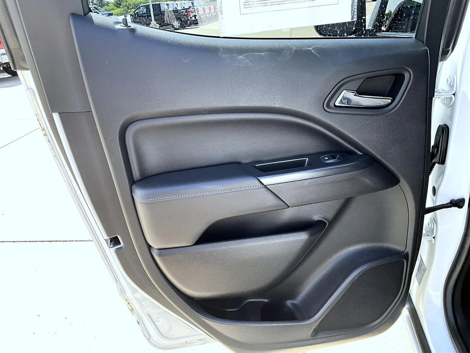 Used 2019 White GMC SLE1 image 21