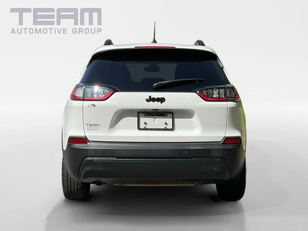 Used 2021 White Jeep Latitude Plus image 6